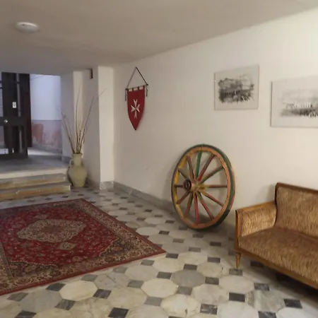 I Cavalieri Di Malta Oda ve Kahvaltı Palermo